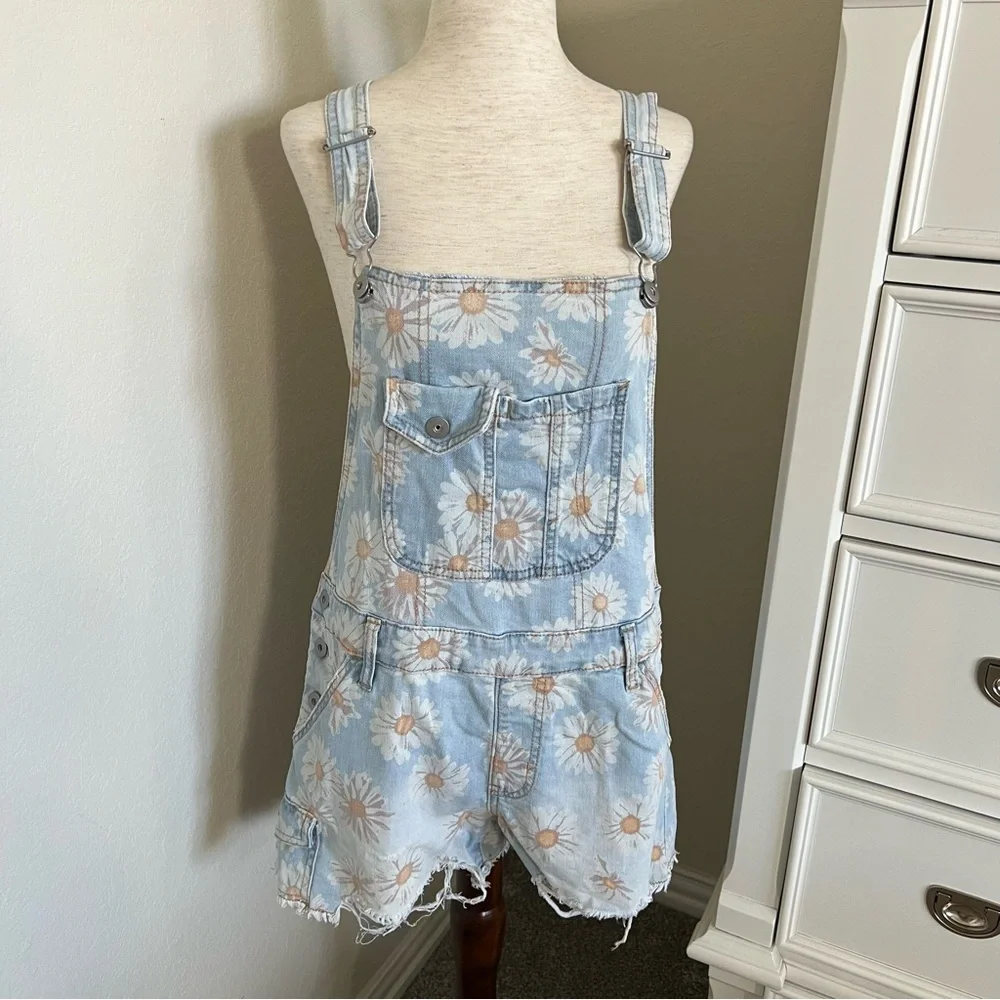 Denim Floral Shortalls - Picture 2 of 8
